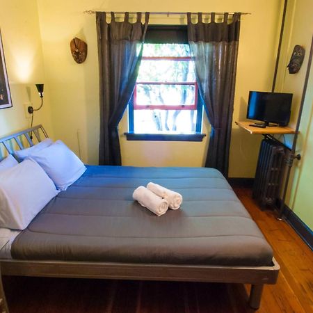 Ocean Island Inn | Backpackers | Suites Victoria Bilik gambar